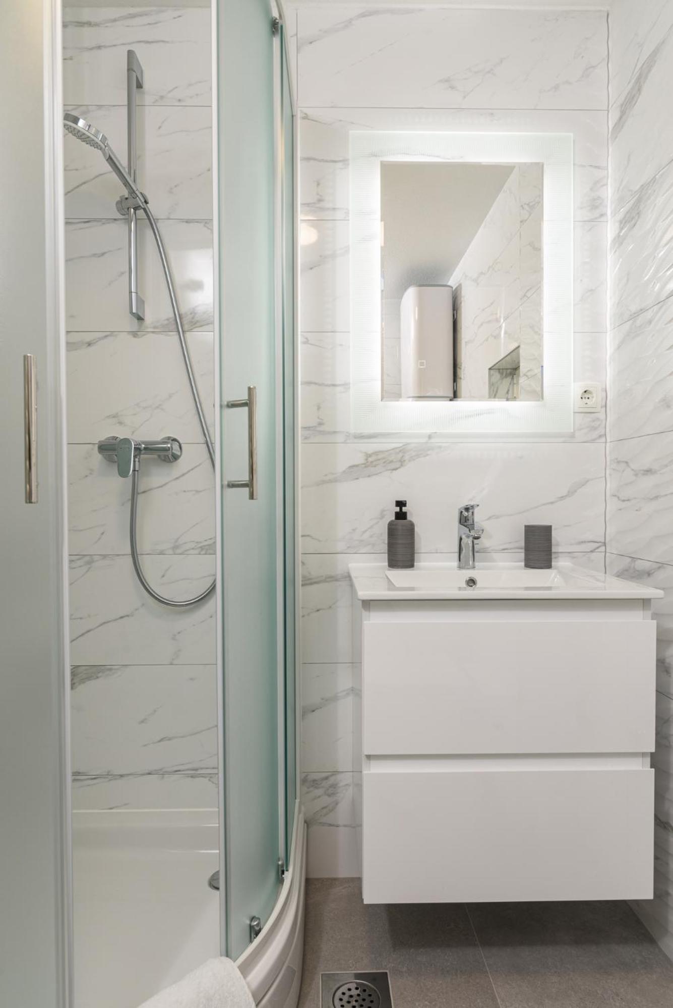 טרוגיר Apartman Karic מראה חיצוני תמונה