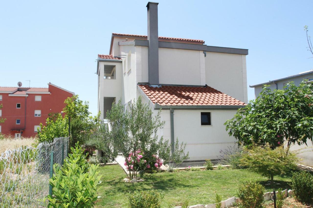 טרוגיר Apartman Karic מראה חיצוני תמונה